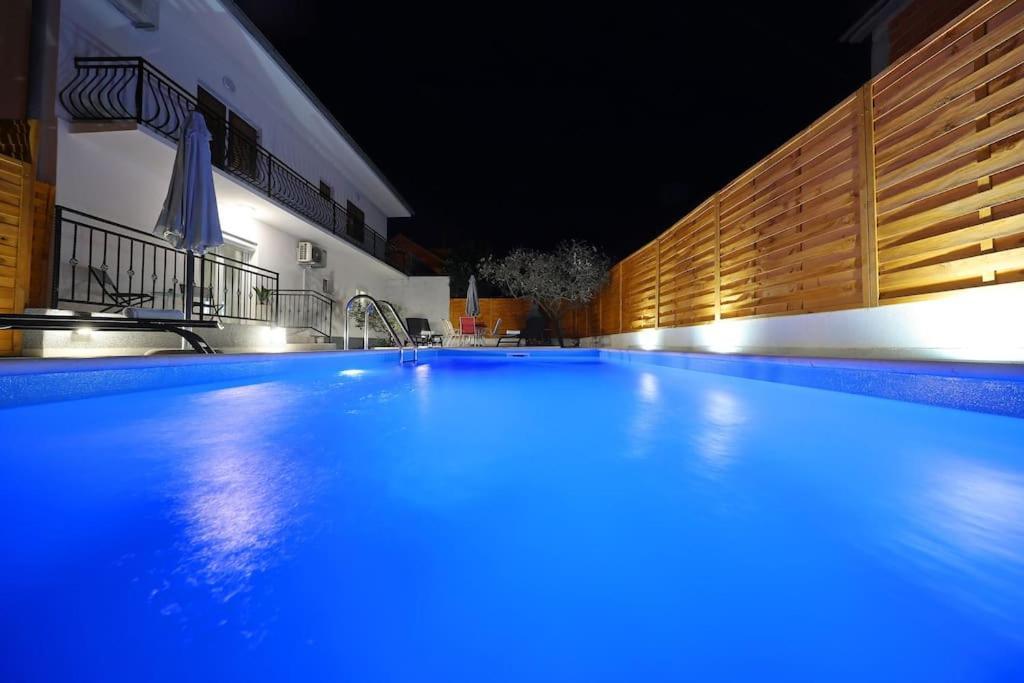 Luxury Apartment Petra With Private Pool Задар Экстерьер фото